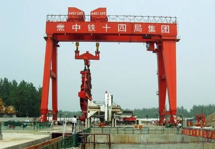 中铁十四局440t盾构门式起重机